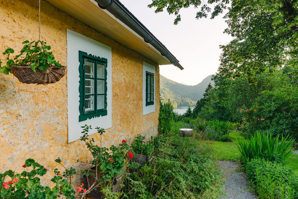 1093+ Best Herbal Healing Retreats in Europe | 2026 Prices
